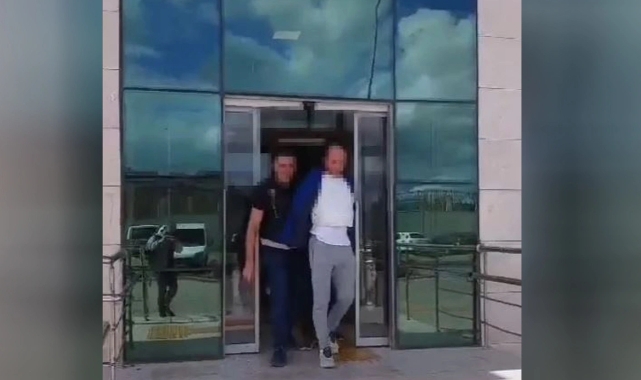 Tacizci öğretmen: "Bazen olur öyle kusura bakma!"
