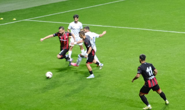 TFF 2. Lig: 24Erzincanspor: 2 - Sarıyer: 2