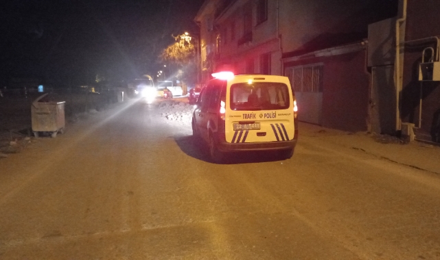 Trafik ekipleri trafiği kapatarak muhtemel bir faciayı engelledi