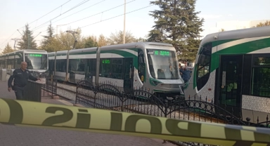 Tramvayın önüne düşen 45 yaşındaki kadın hayatını kaybetti