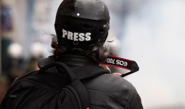 Türk gazetecilere ücretsiz iletişim imkanı