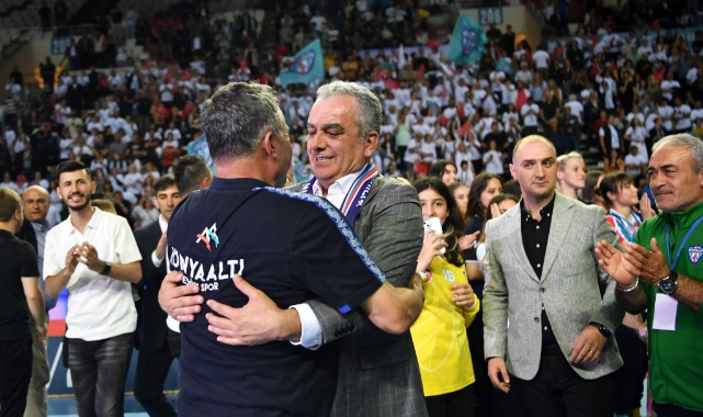 Türkiye’nin kadın hentbolde en iyisi Konyaaltı