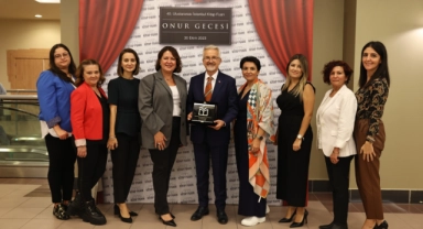 Türkiye Yayıncılar Birliği'nden Nilüfer Belediyesi'ne özel ödül
