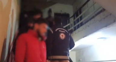 Ülkeye girmeye çalışan şahıslara eş zamanlı operasyon