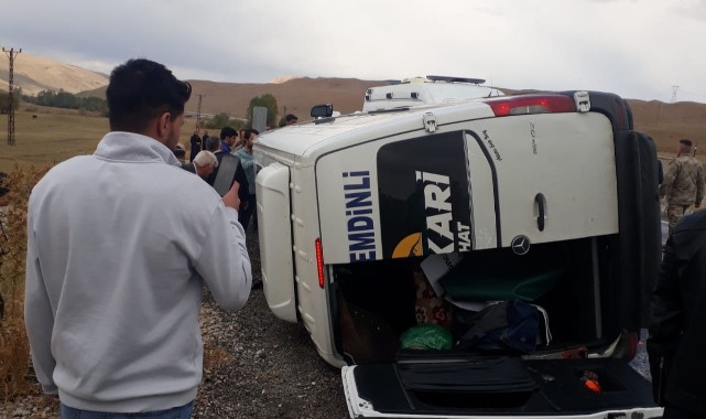 Yolcu minibüsü devrildi: 10 yaralı