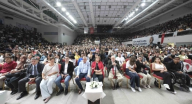 10 bini aşkın Adanalı, İlber Ortaylı’nın, “100. Yılda Cumhuriyet” konferansında
