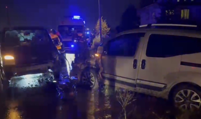2 araç kafa kafaya çarpıştı: 2'si çocuk 3 kişi yaralandı