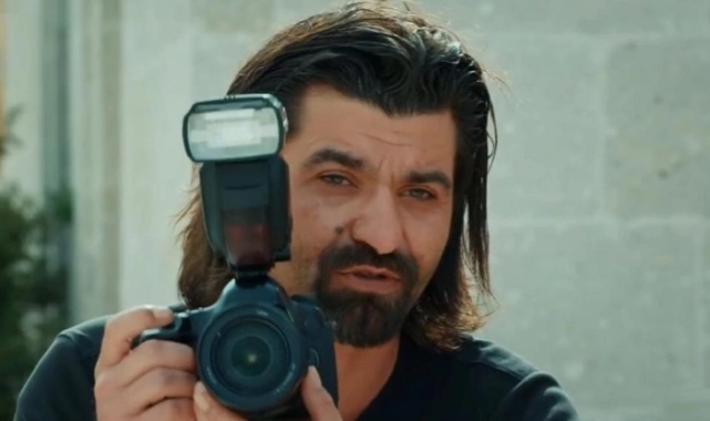 2 çocuk babası fotoğrafçı evinde ölü bulundu