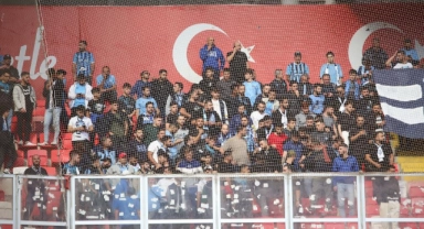 Adana Demirsporlu taraftarlar, takımını yalnız bırakmadı