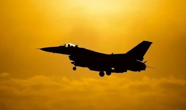 Akdeniz'de ABD uçağı düştü!