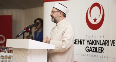 Ali Erbaş: Terörist İsrail, Gazze'de çocukların canına kıymaya devam ediyor