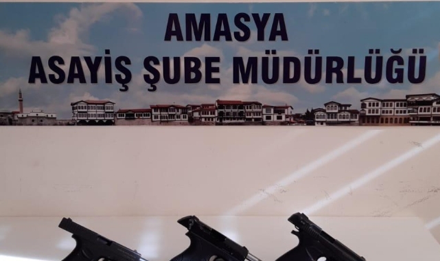 Amasya’da polisten sanal devriyede operasyon: 3 gözaltı