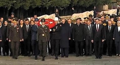 Anıtkabir'de 10 Kasım töreni düzenlendi