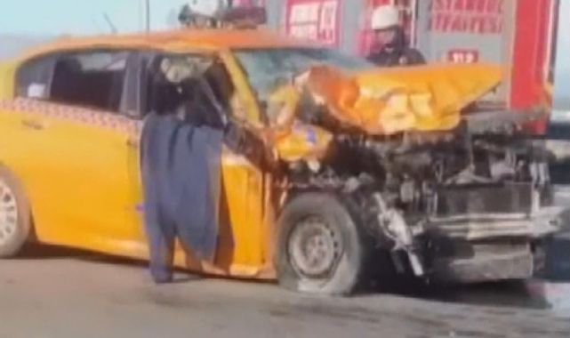 Arnavutköy'de otomobille taksinin çarpışması sonucu 1 ölü