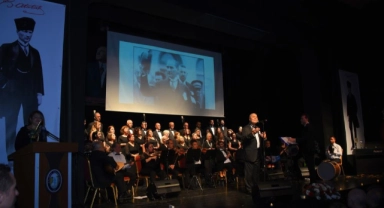 Atatürk, Salihli’de sevdiği şarkılarla anıldı