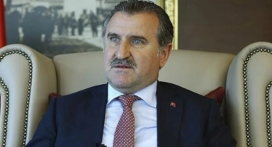 Bakan Bak'tan gençlere bir dizi müjde!