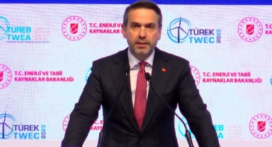 Bakan Bayraktar: Rüzgarla elektrik üretiminde hedef büyüyor