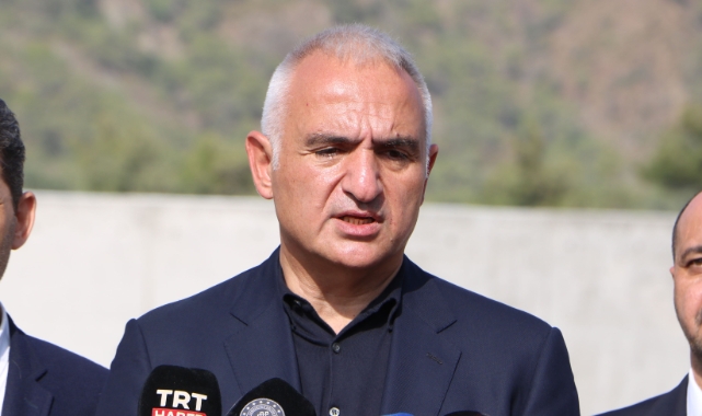 Bakan Ersoy: Antalya'da turist rekoru kırılacak