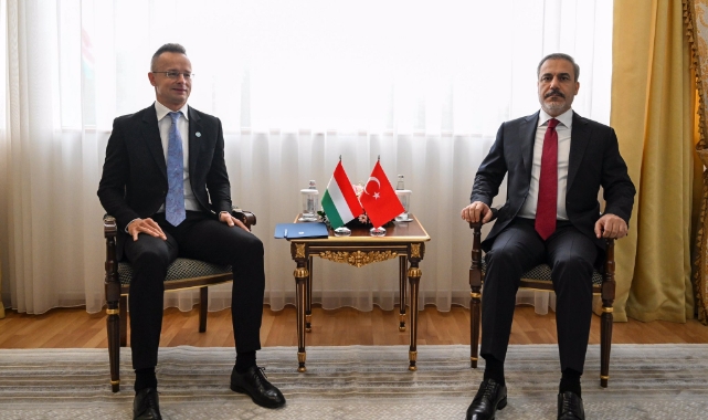 Bakan Fidan Macaristanlı mevkidaşıyla görüştü