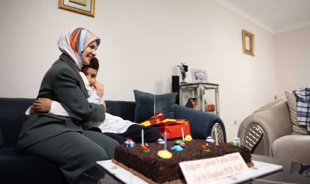 Bakan Göktaş’tan şehit askerin oğluna doğum günü sürprizi
