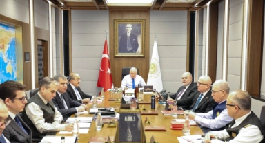 Bakan Güler, birlik komutanlarıyla toplantı yaptı