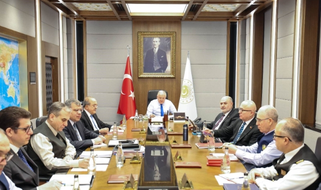 Bakan Güler, birlik komutanlarıyla toplantı yaptı