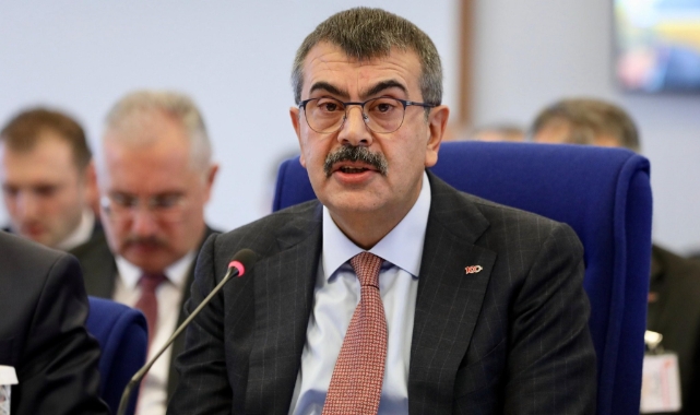 Bakan Tekin'den 'Öğretmenlik Meslek Kanunu' açıklaması