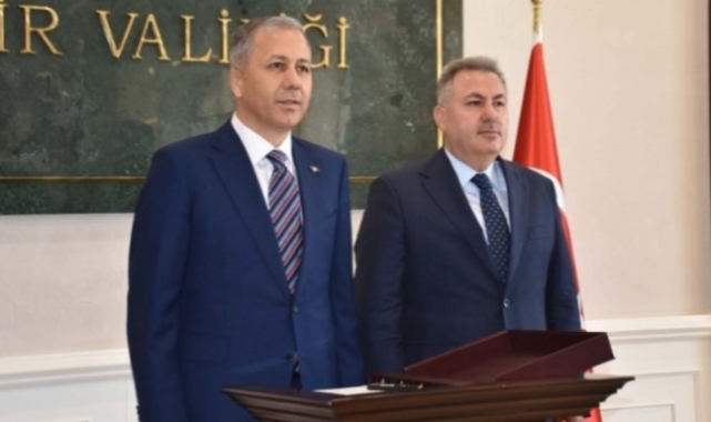 Bakan Yerlikaya İzmir'de