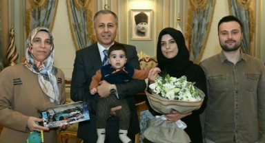 Bakan Yerlikaya, şehit kızı Kübra öğretmen ile görüşmesini paylaştı