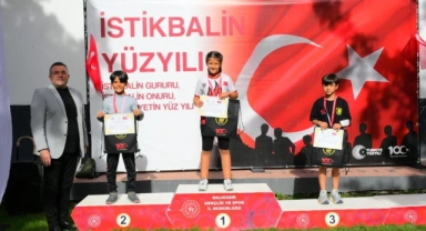 Balıkesir’de hafta sonu genç sporcular kıyasıya yarıştı
