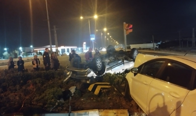 Balıkesir’de iki otomobil çarpıştı: 1 ölü, 2 yaralı
