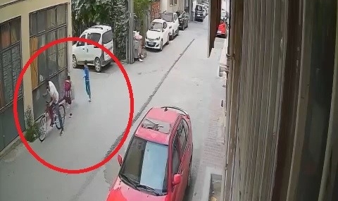 Bursa'da 9 yaşındaki çocuğa biber gazıyla saldırdı