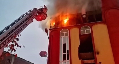 Bursa'da ateş savşçıları yangına meydan okuyor!