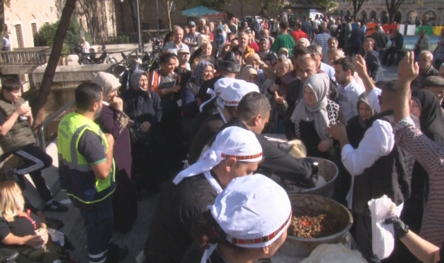 Bursa'da et dürüm izdihamı