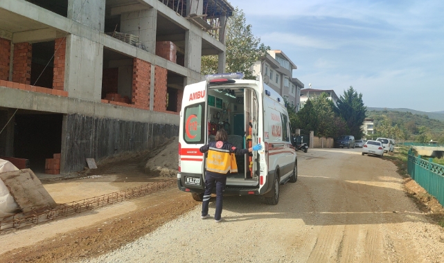 Bursa'da inşaattan düşen işçi yaralandı
