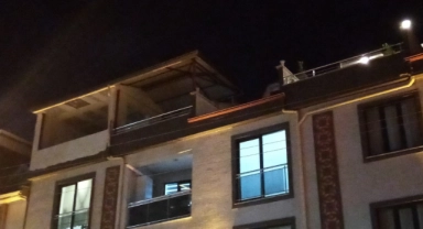 Bursa'da lodos etkili oldu, çatıyı 100 metre uçurdu