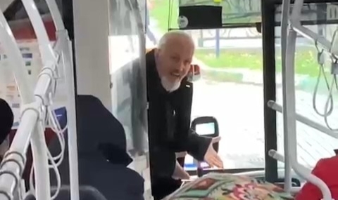 Bursa'da otobüs şoförü ile yolcu arasında 'bekleme' kavgası