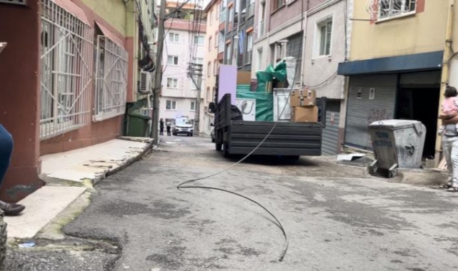 Bursa'da şiddetli rüzgar hayatı felç etti