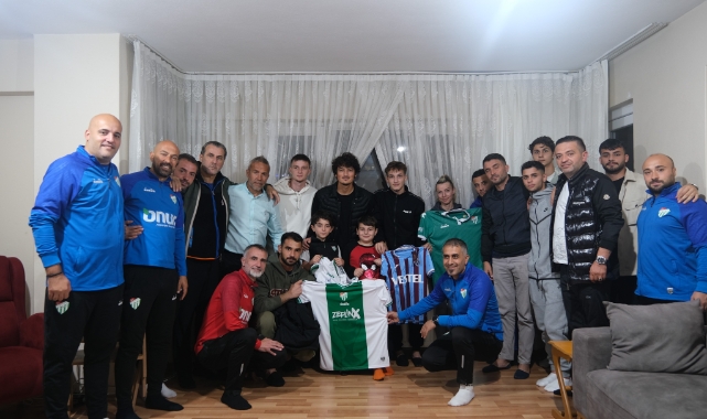 Bursaspor Kulübü'nden yüzüne biber gazı sıkılan çocuğa ziyaret