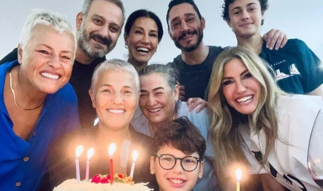 Çağla Şıkel'in sevgilisi Nail Gönenli aile fotoğrafında