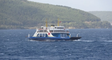 Çanakkale Boğazı’nda feribot seferleri tekrar başladı