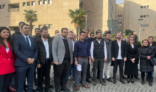 CHP Bursa gençlerini yalnız bırakmadı