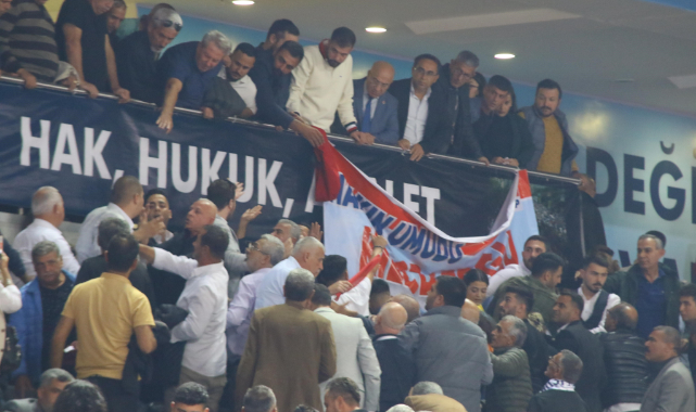 CHP Kurultayı'nda gergin anlar