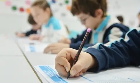 Depremden etkilenen 40 bin öğrenciye eğitim desteği