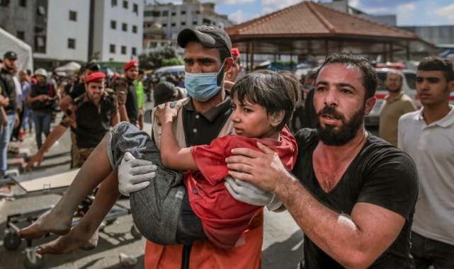 Doktorlar Gazze'deki hastane saldırılarını kınadı