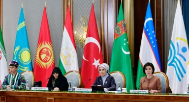 Emine Erdoğan, lider eşleriyle bir araya geldi