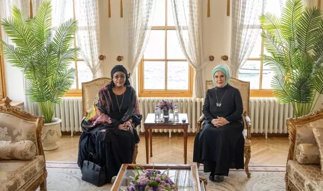 Emine Erdoğan Senegal Devlet Başkanı’nın eşi ile görüştü
