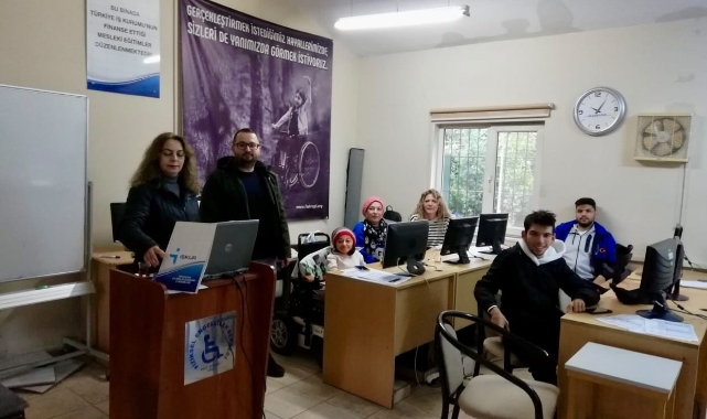 Engelli derneklerine bilgilendirme yaptılar