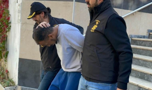 Fatih'te otel odasında vahşet! Eşini tornavidayla öldürdü