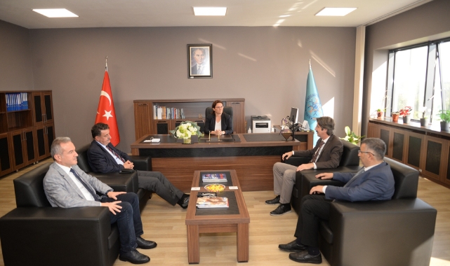 Fen-Edebiyat Fakültesi’nde bayrak değişimi